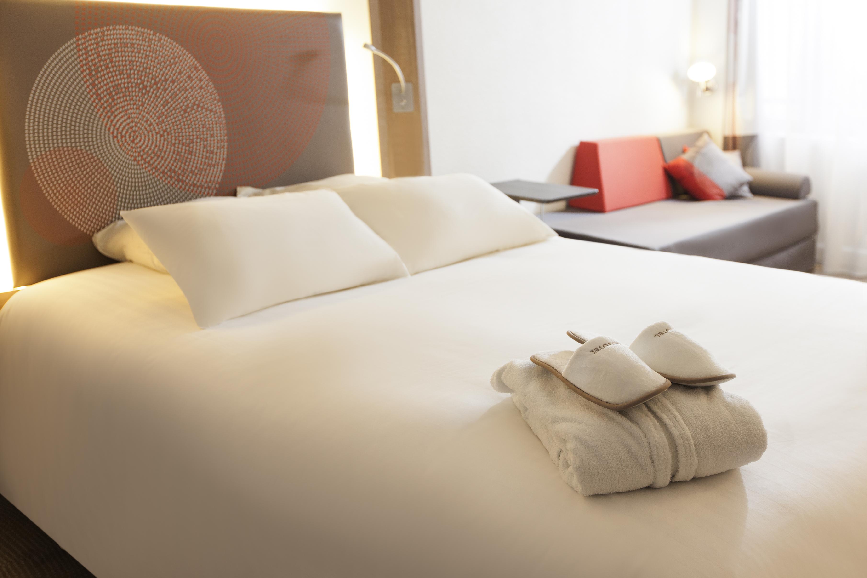 Novotel Paris La Defense Esplanade Courbevoie Esterno foto