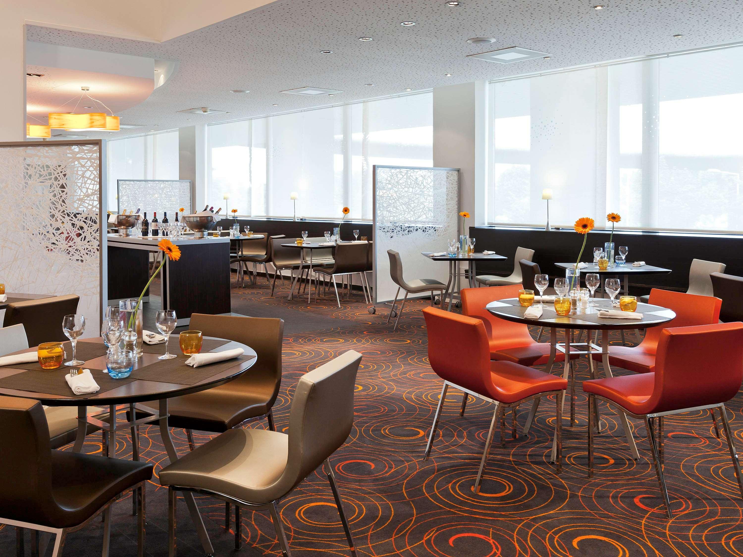 Novotel Paris La Defense Esplanade Courbevoie Esterno foto