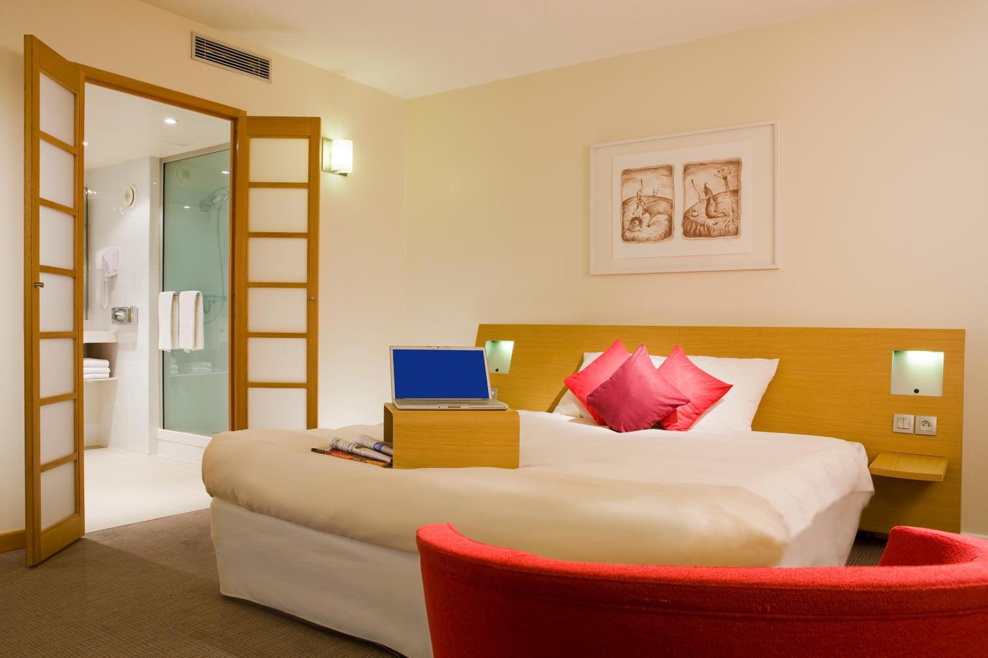 Novotel Paris La Defense Esplanade Courbevoie Esterno foto