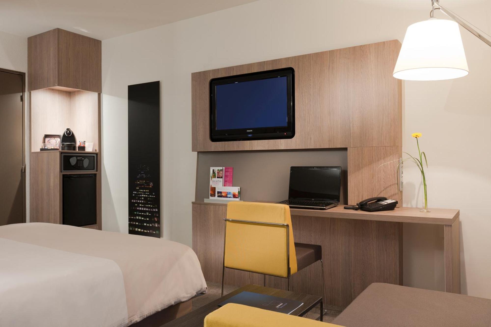 Novotel Paris La Defense Esplanade Courbevoie Esterno foto