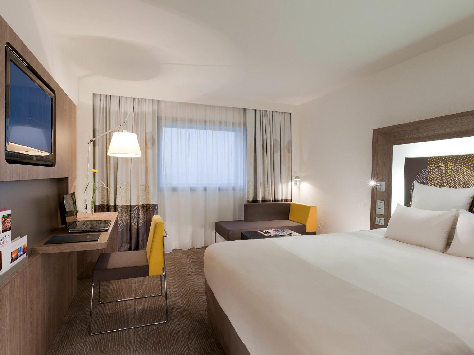 Novotel Paris La Defense Esplanade Courbevoie Esterno foto