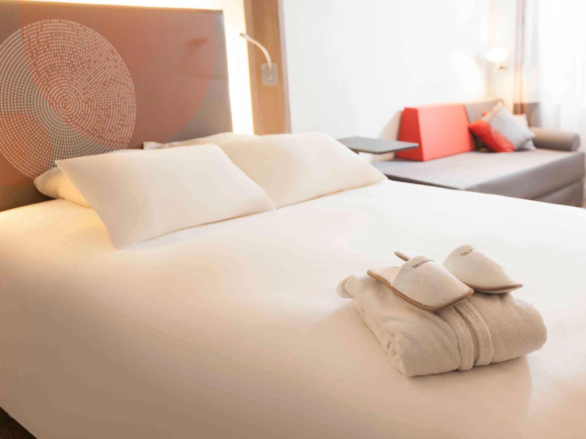Novotel Paris La Defense Esplanade Courbevoie Esterno foto